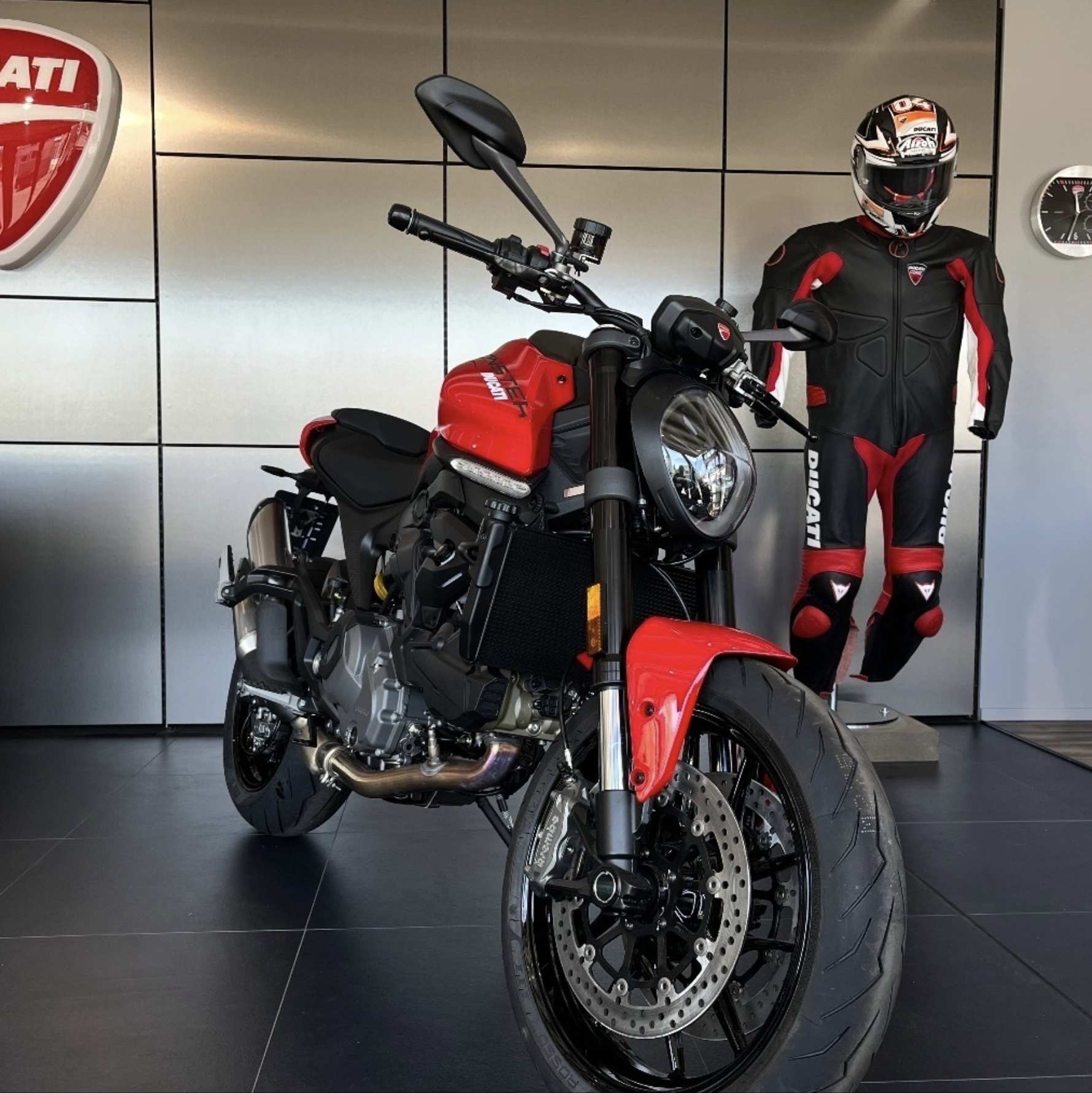 Ducati Monster 2025