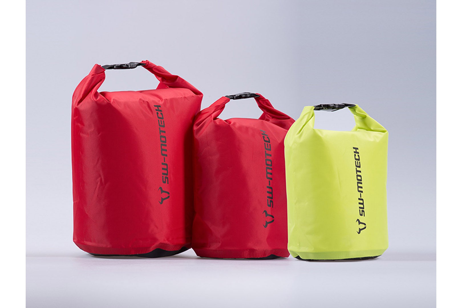 Drypack storage bag set – 4/8/13 l. Yellow/red. Waterproof. Roll closure.