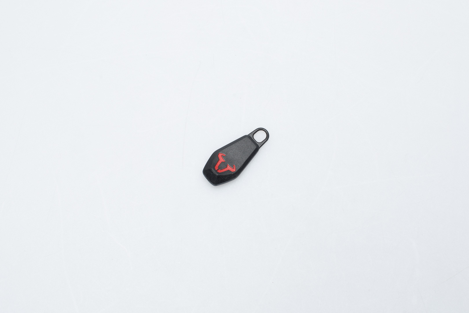 Zipper puller – As replacement for bags and backpacks.