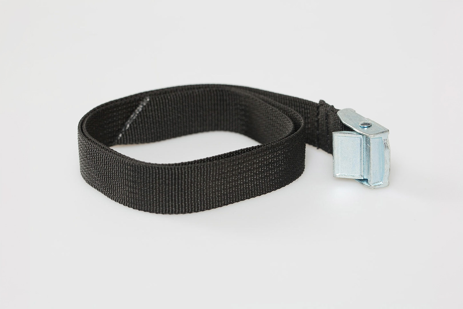 Fitting strap 650 mm – For canister.
