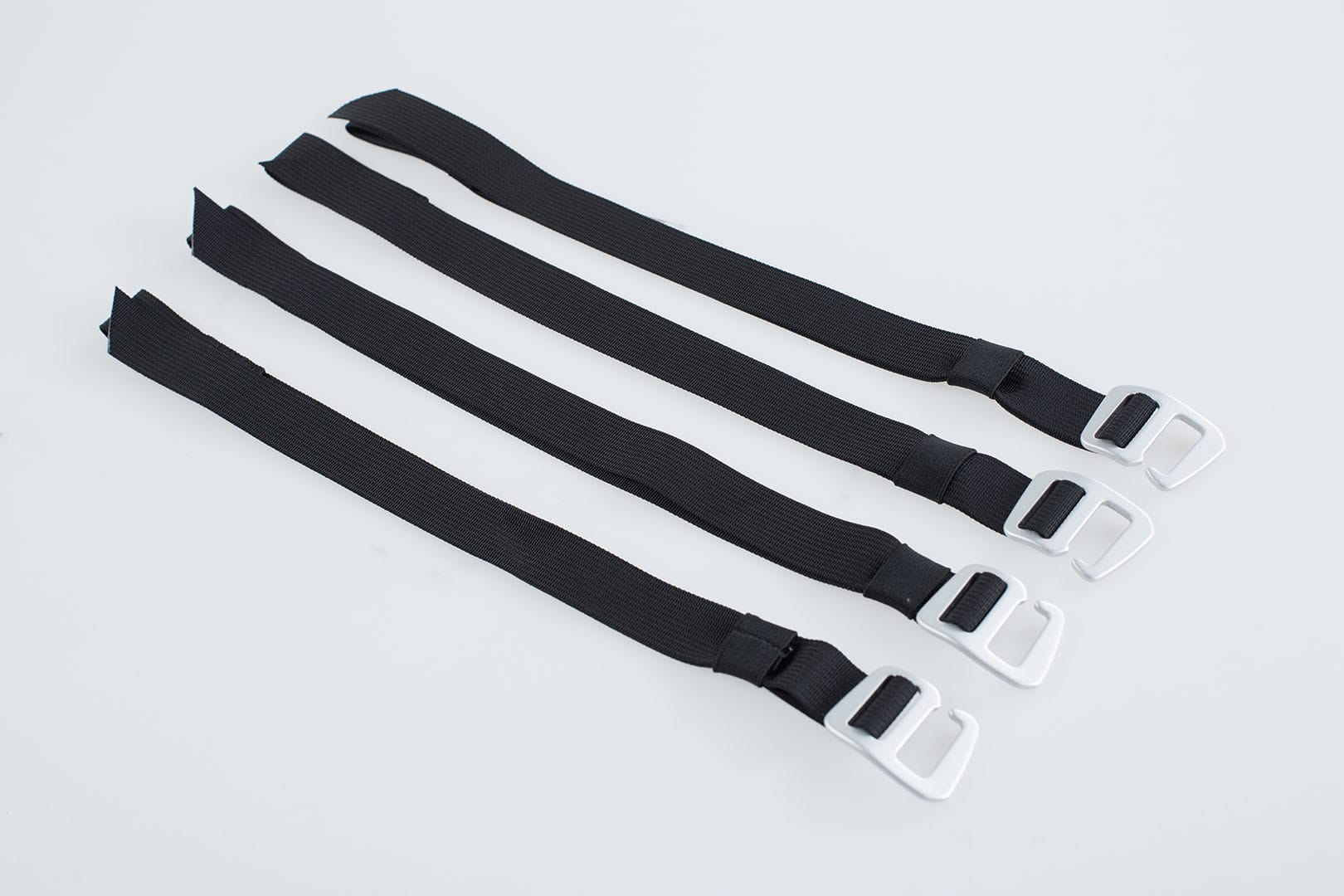 Legend Gear strap set – 4 loop straps / 2 mounting straps.
