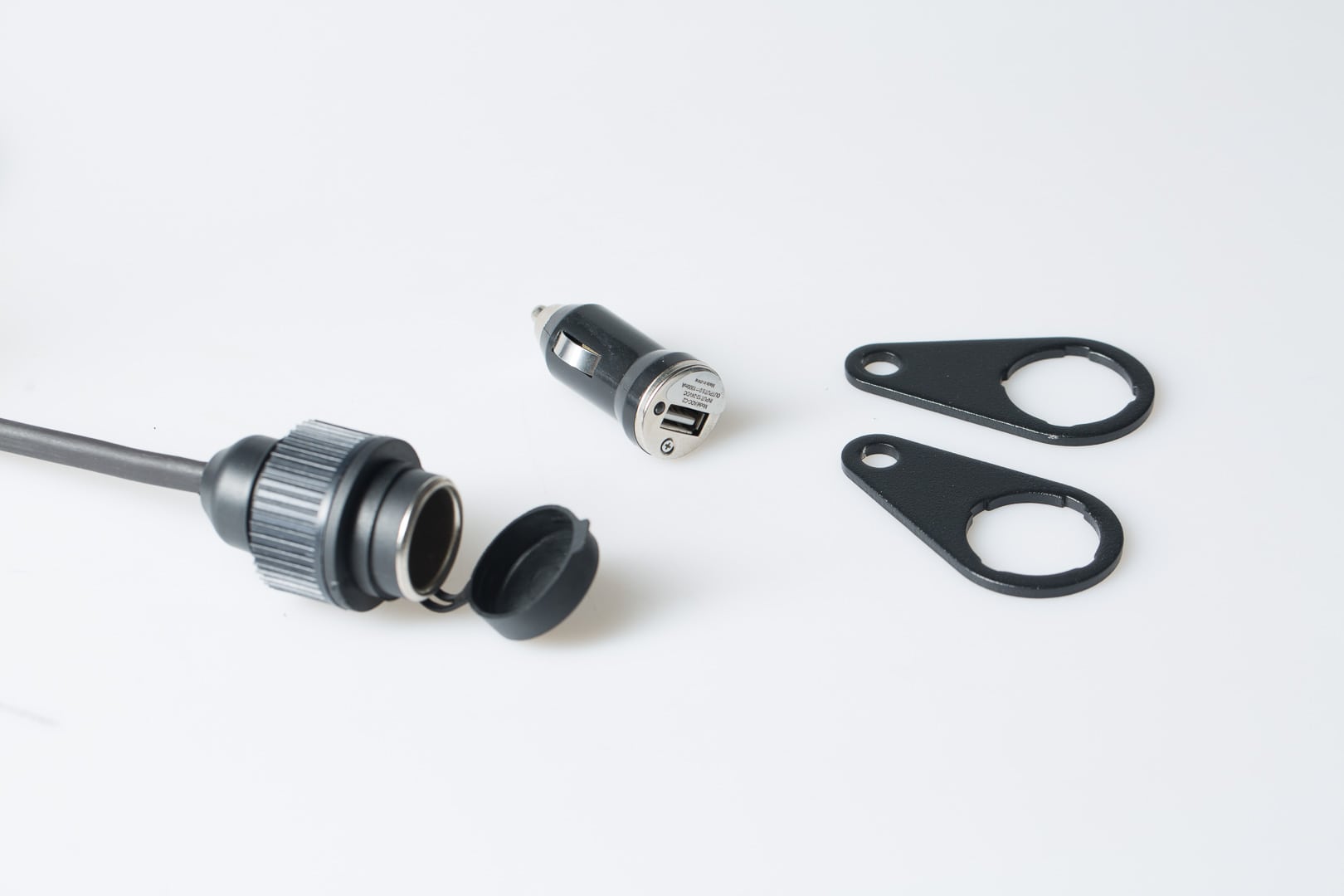 Universal Electric Kit – Cigar lighter socket. USB power port. Mounting kit