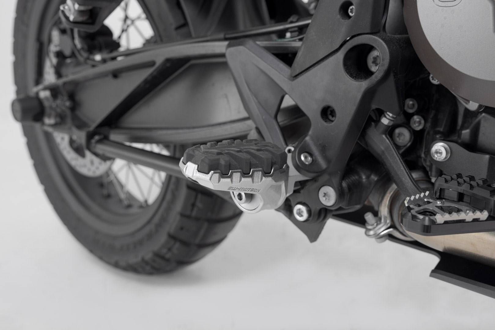 EVO footrest kit – KTM models, Husqvarna Norden 901 (21-).