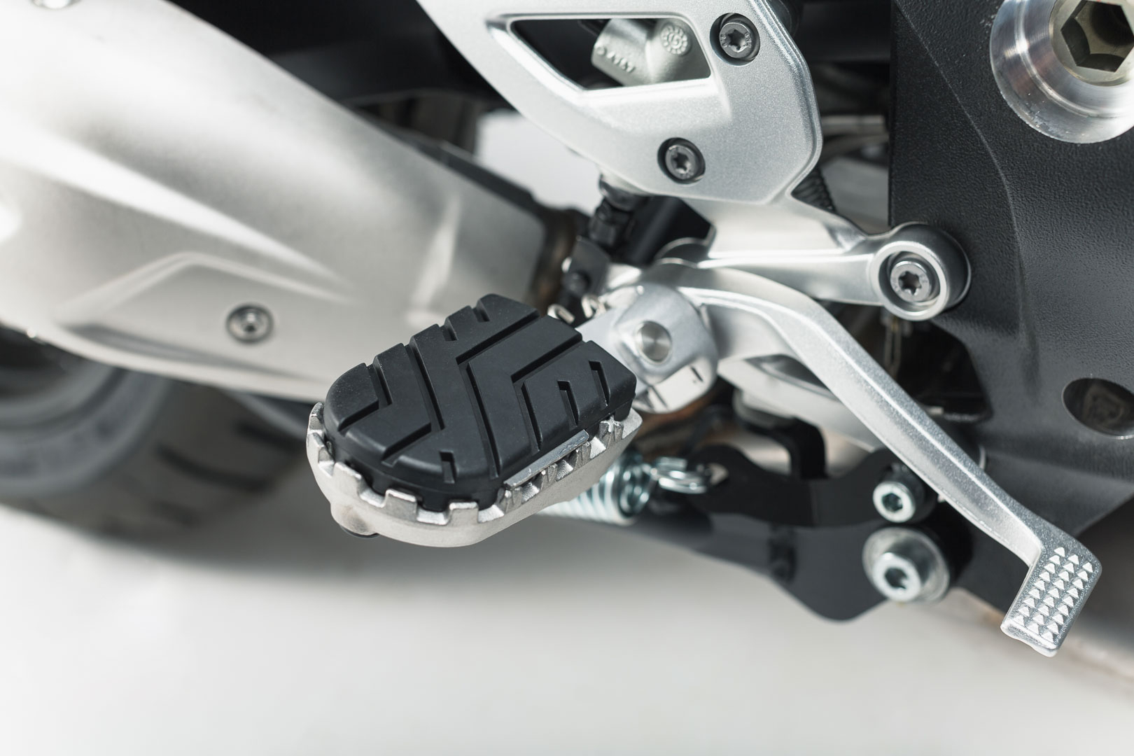 ION footrest kit – BMW models (15-).