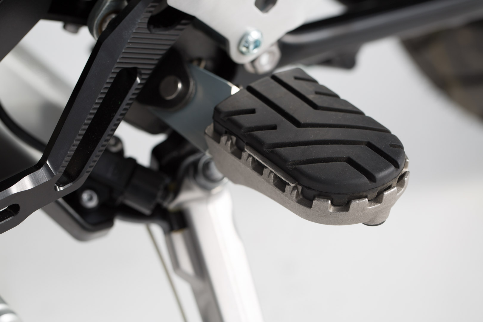 ION footrest kit – Triumph Tiger 800/ 900/ 1200, Scrambler 1200.