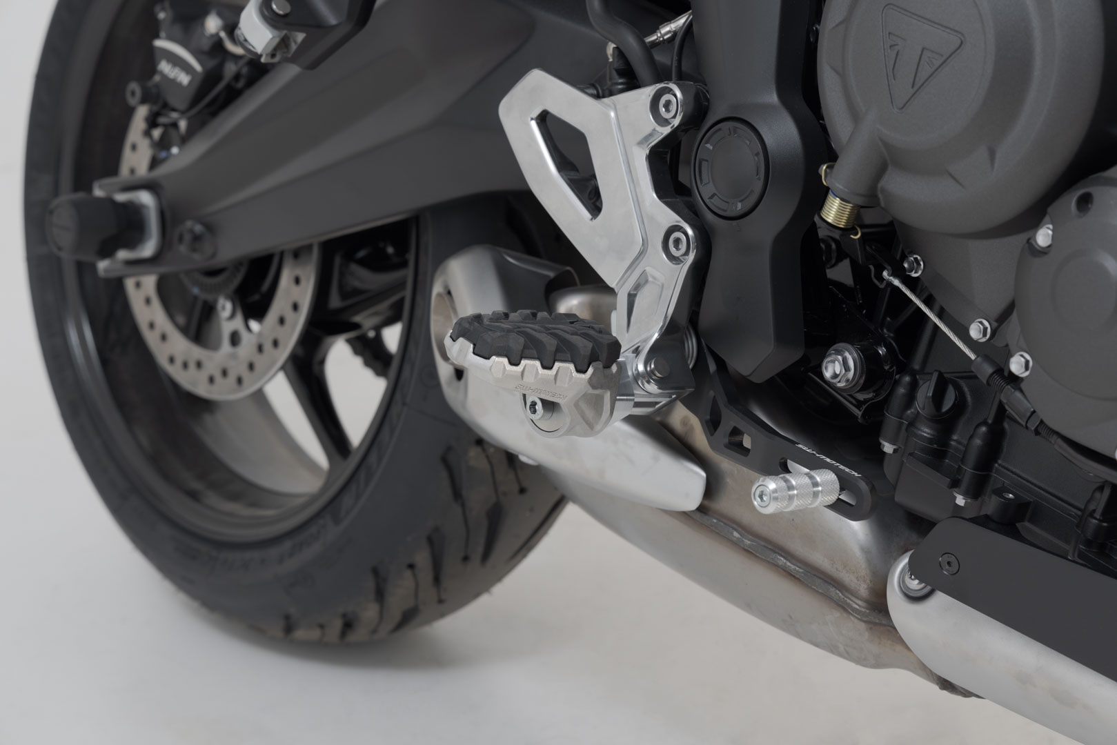 EVO footrest kit – Triumph Tiger 660 (21-24), Yamaha Tracer 700 / 7.