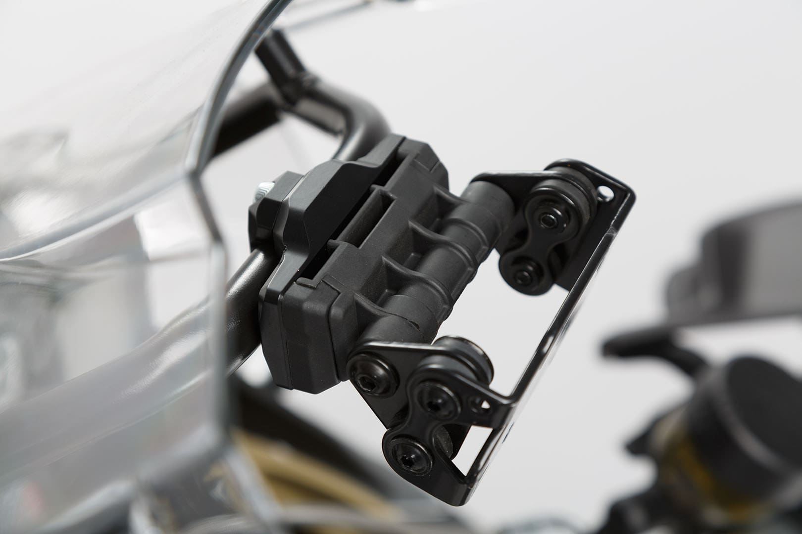 GPS mount for crossbar Ø 13/16 mm – Black.