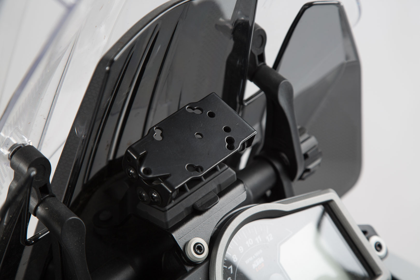 GPS mount for cockpit – Black. KTM 1290 Super Adventure (14-).