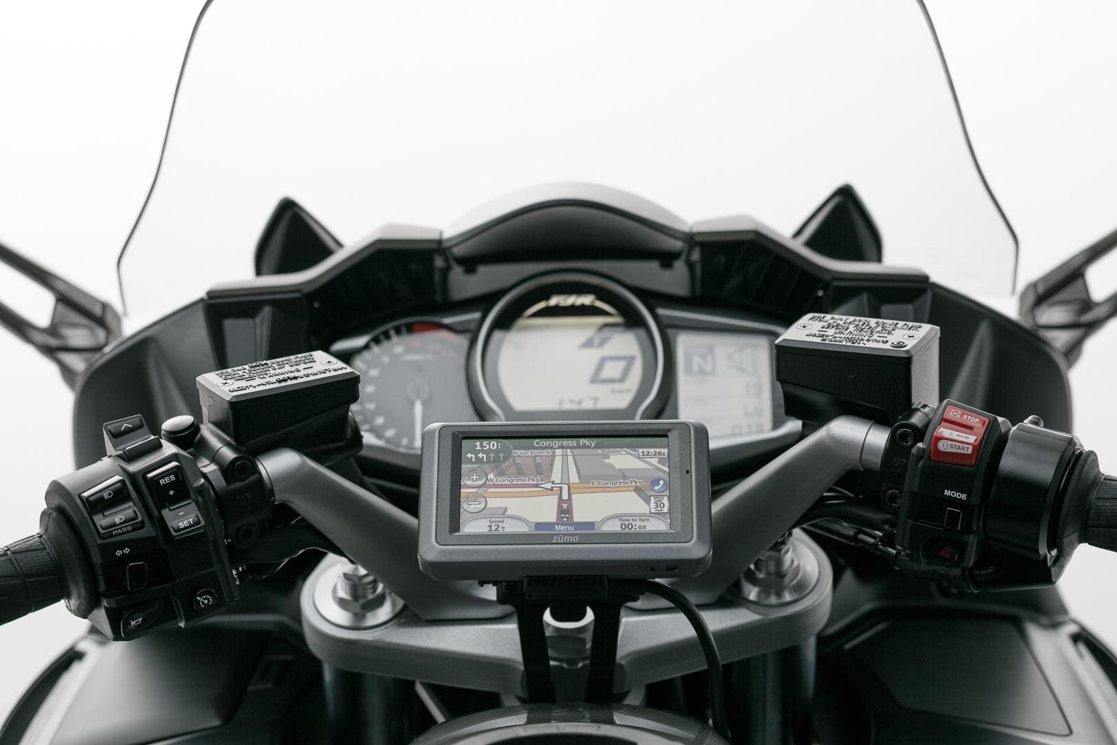 GPS mount for handlebar – Black. Yamaha FJR 1300 (04-).