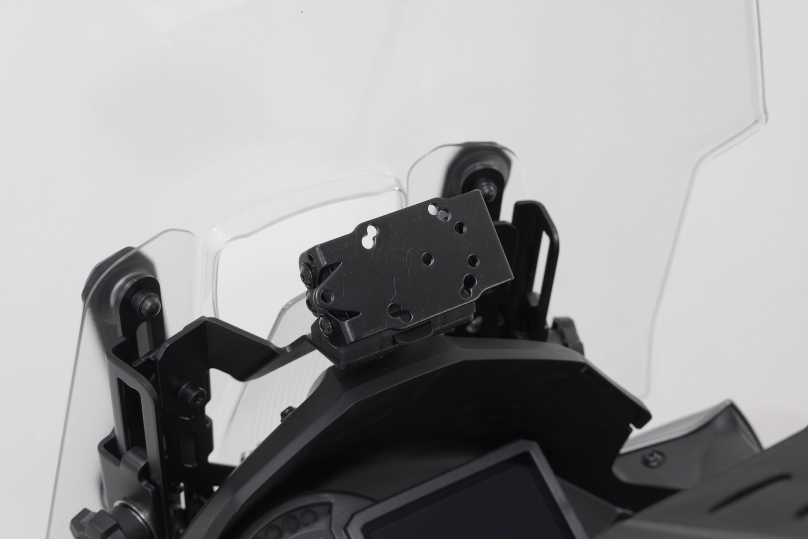 GPS mount for cockpit – Black. Kawasaki Versys 1000 (18-) / 1100 (24-).