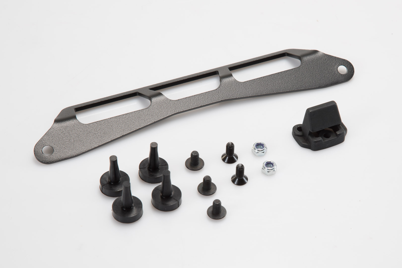 Adapter kit for ADVENTURE-RACK – Black. For Givi/Kappa Monolock.