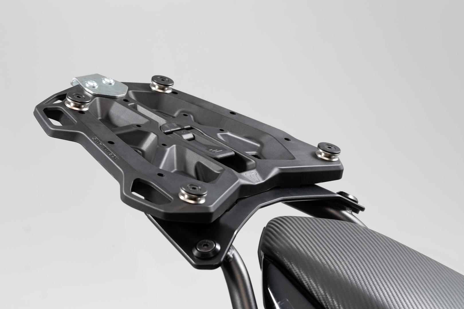 Adapter plate for STREET-RACK – For TRAX topcase ADV/ION/EVO. Black.