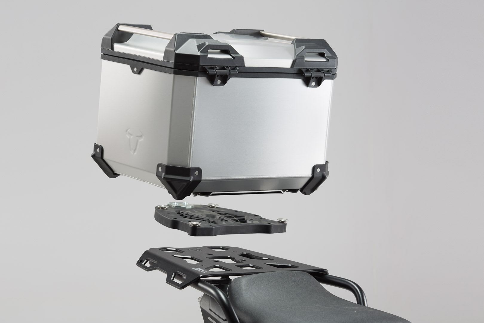 TRAX ADV top case system – Silver. Triumph Sprint ST 1050 / Tiger 1050 SE.
