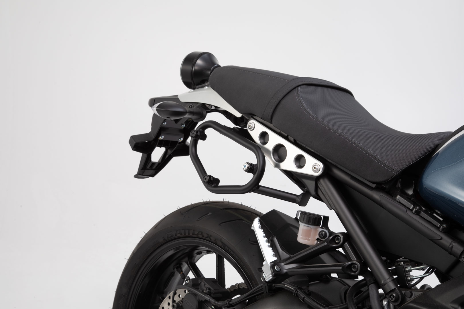 SLC side carrier right – Yamaha XSR 900 (15-21).
