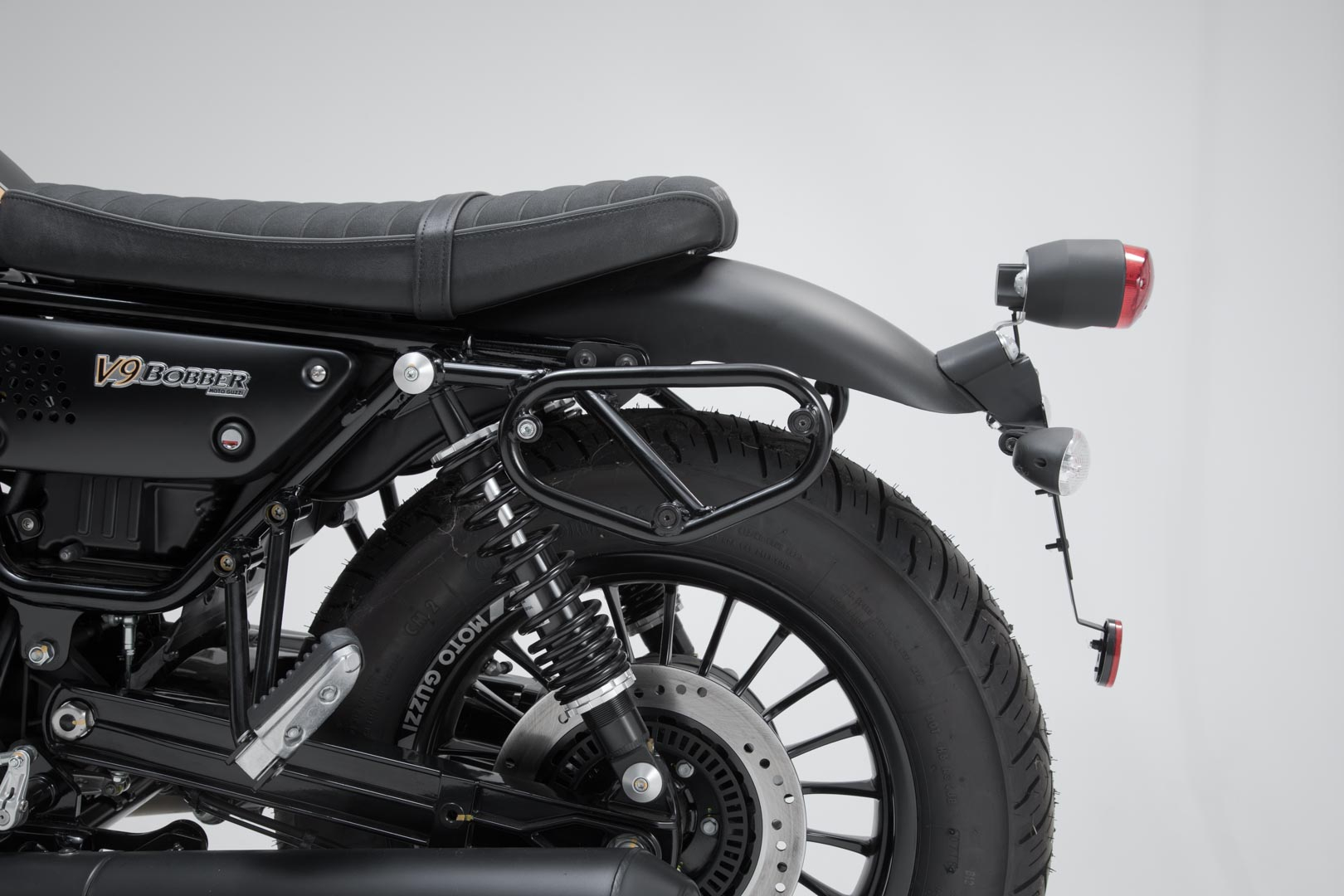 SLC side carrier left – Moto Guzzi V9 Roamer/Bobber (15-).
