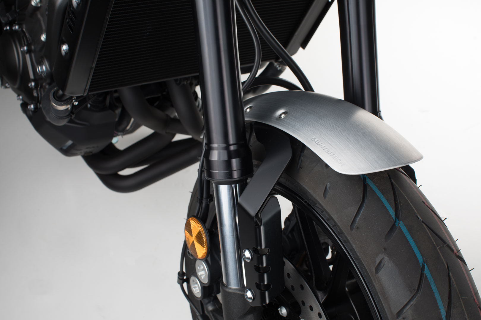 Fender kit – Silver. Yam XSR900, MT-09/Tracer, 900 Tracer/GT.