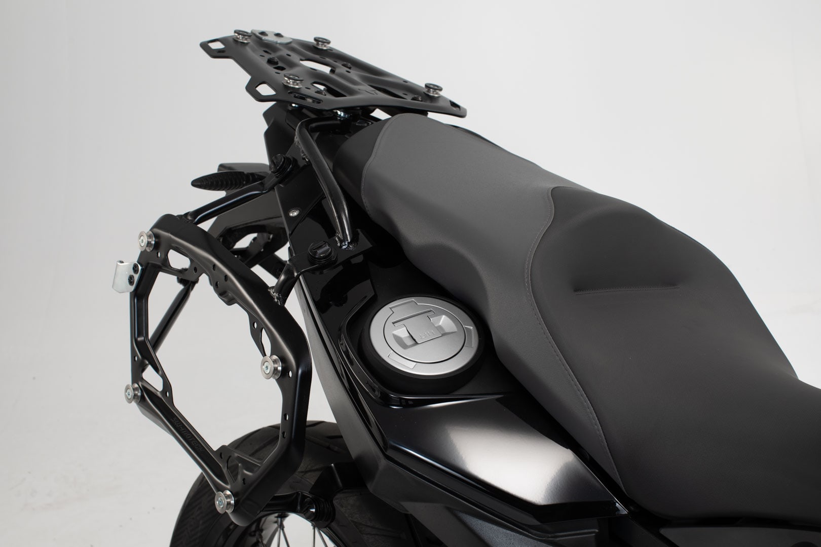 PRO side carrier – Black. BMW F 800 / 700 / 650 GS (07-18).