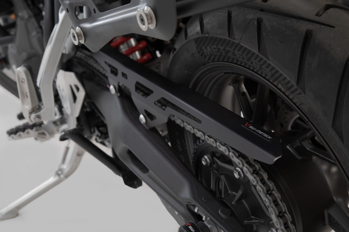 Chain guard – Black. Triumph Tiger 900/ GT/ Rally/ Pro.