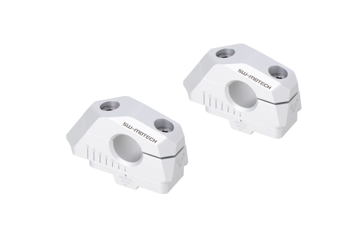 Variable bar back Ø22 mm handlebars with offset – Silver. BMW F 750 GS (17-) / F 800 GS (23-).