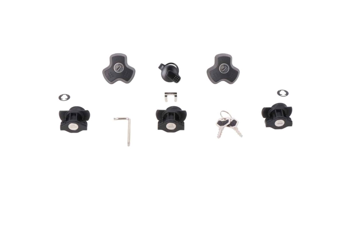 DUSC lock set – 3 locks + 1 TRAX lock set + 2 anti-theft devices