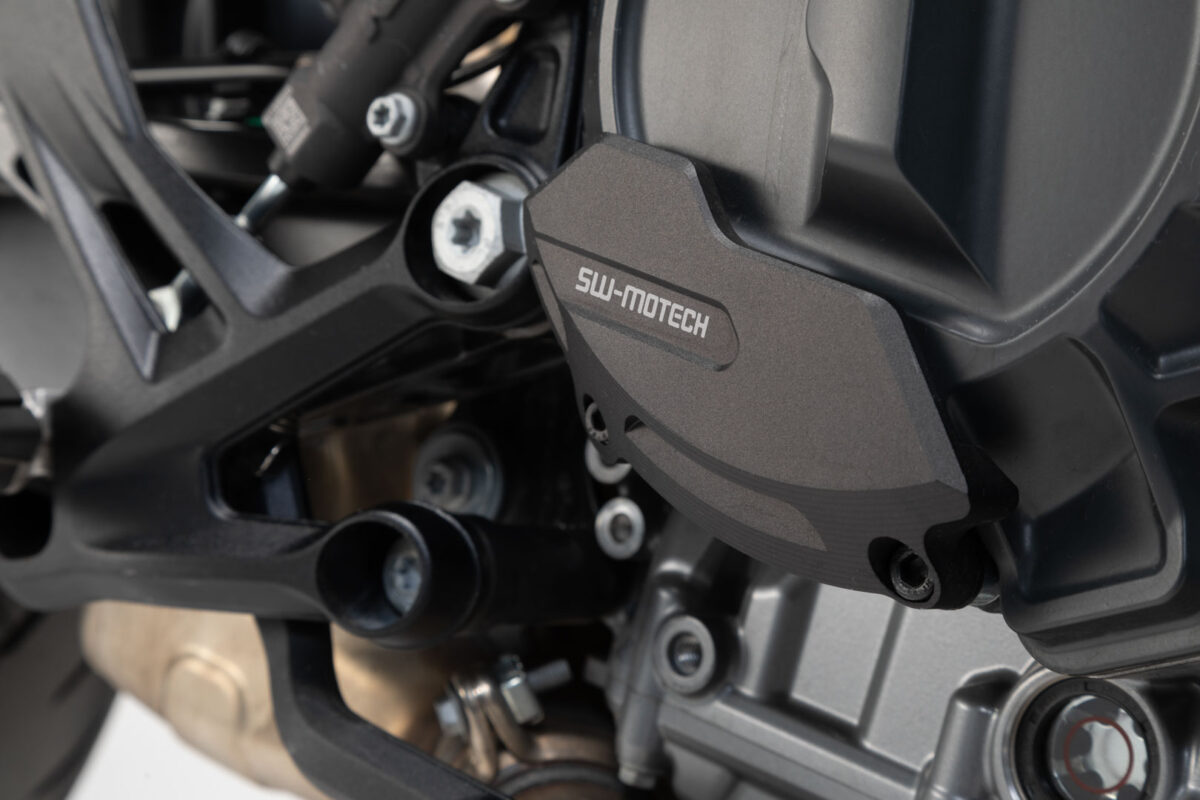 Engine case protector – 790 Duke/ 890 Duke R/ 890 SM T, Svartpilen 801.