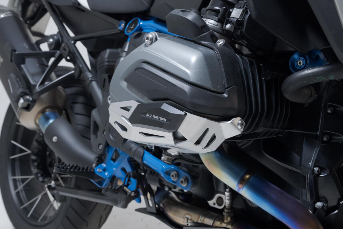 Cylinder guard – Black/Silver. BMW R 1200 models (12-18).