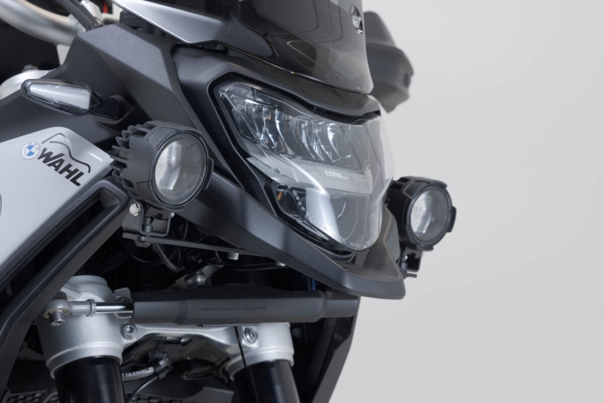 EVO high beam kit – Black. BMW F 900 GS (23-).