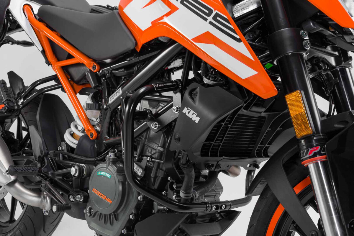 Crash bar – Black. KTM 125 (11-20) / 200 Duke (11-16).
