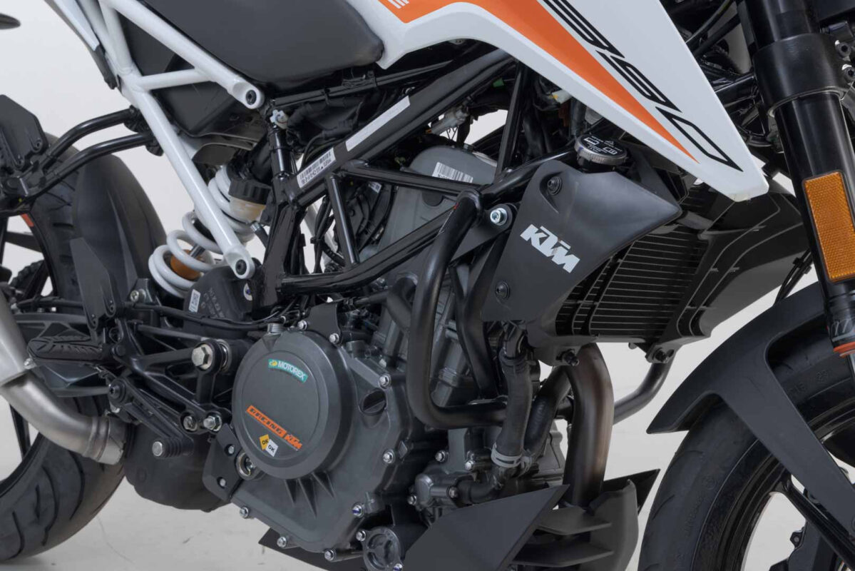 Crash bar – Black. KTM 390 Duke (13-23).