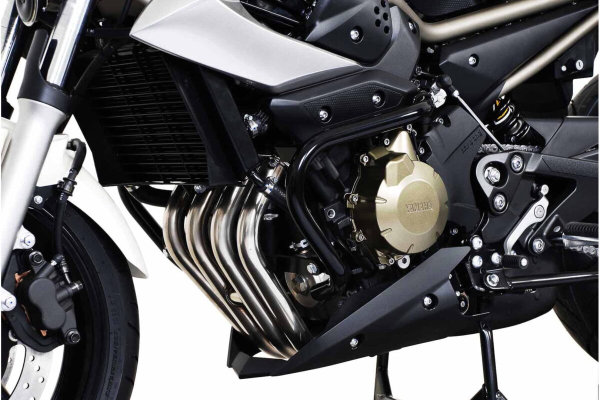 Crash bar – Black. Yamaha XJ 6 (08-).