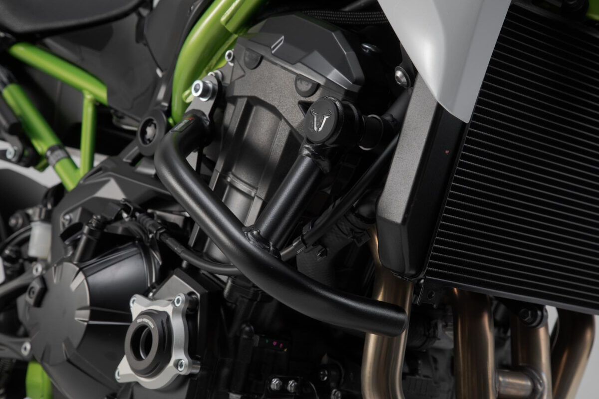 Crash bar – Black. Kawasaki Z900 (16-).