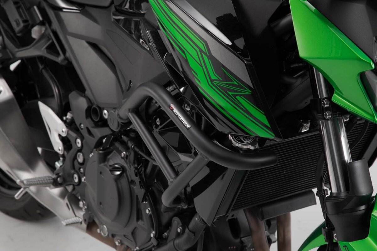 Crash bar – Black. Kawasaki Z400 (18-), Z500 (23-).