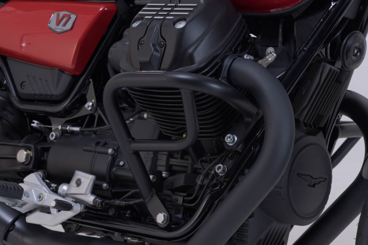 Crash bar – Black. Moto Guzzi V7/V9 models.