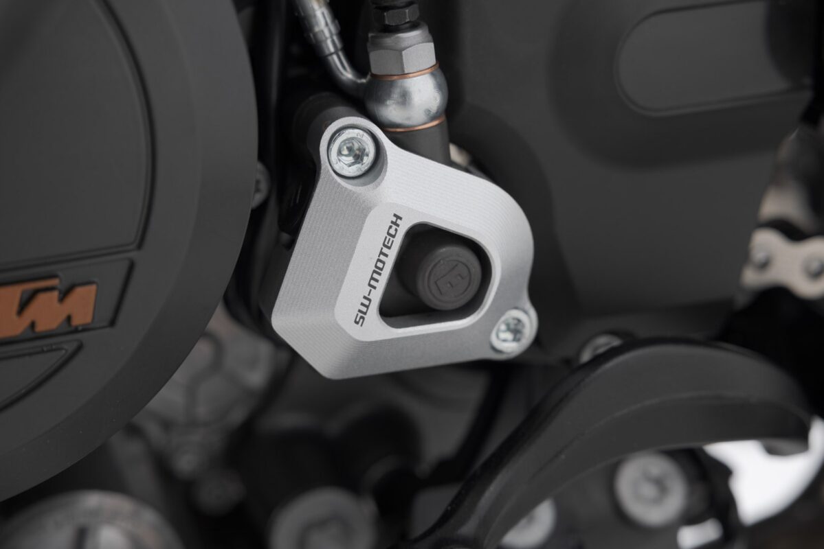 Clutch slave cylinder protection – Silver. KTM models.