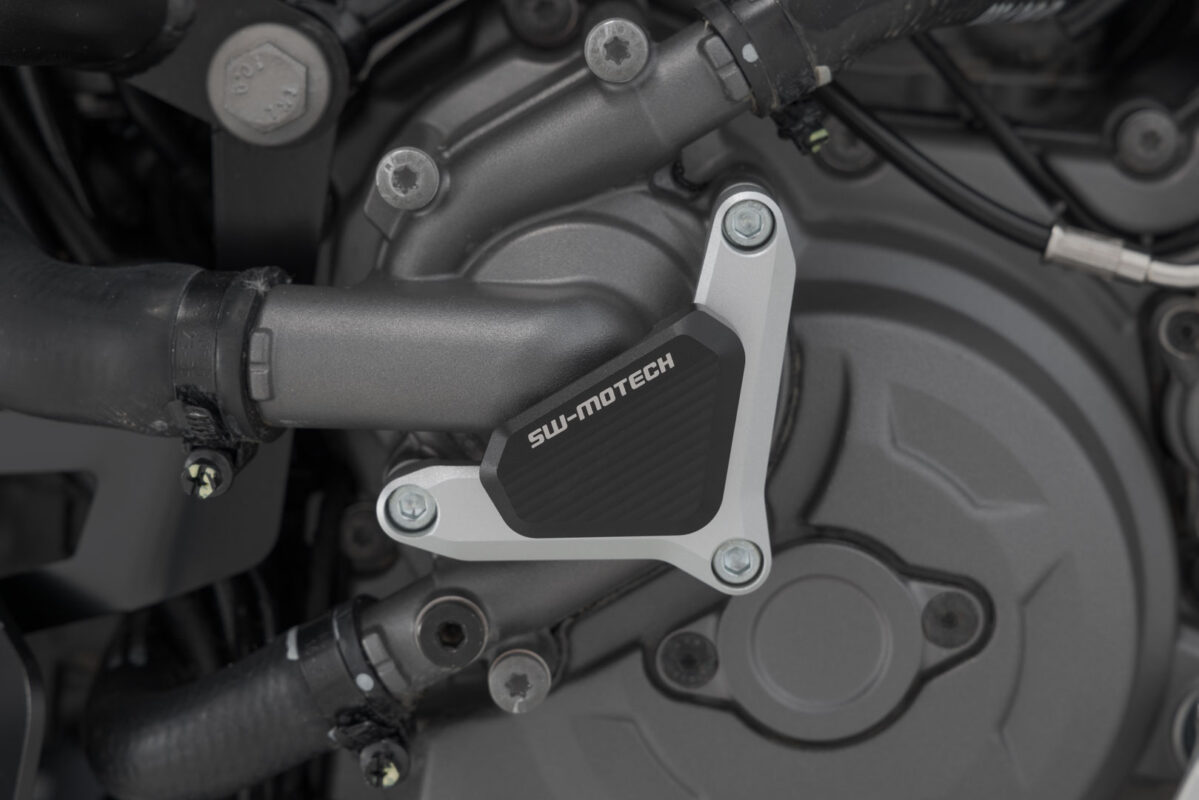 Water pump protection – Silver/black. Ducati models.