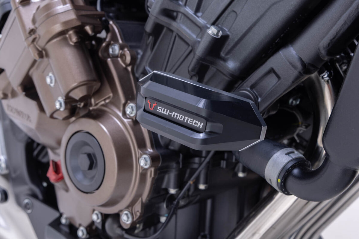 Frame slider kit – Black. Honda CB650R E-Clutch (23-).