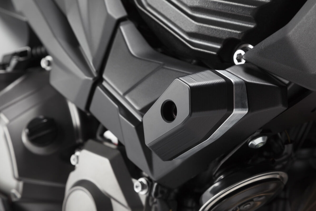 Frame slider kit – Black. Kawasaki Z 800 (12-16).