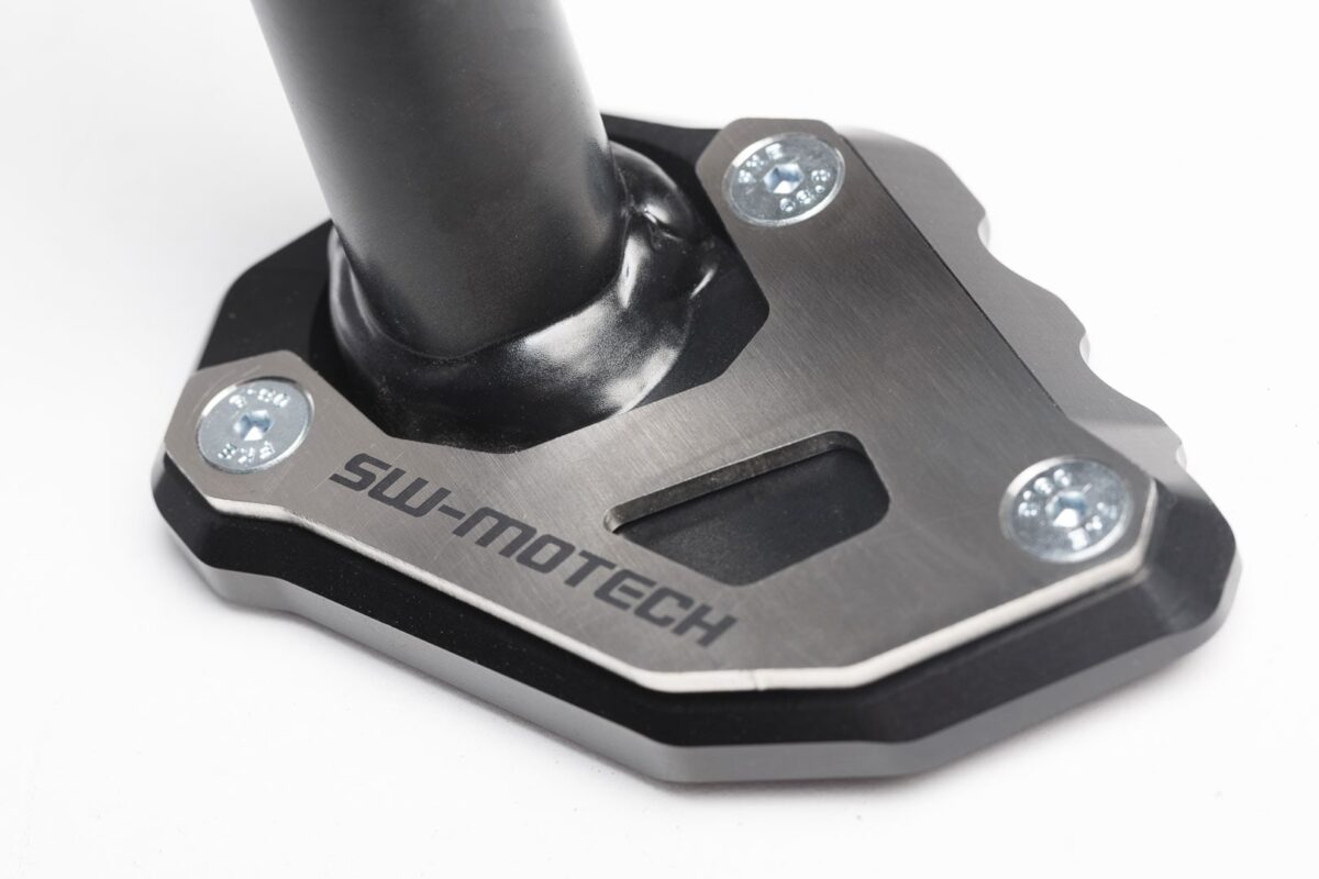 Extension for side stand foot – Black/Silver. KTM 1050/1090/1190 Adv,1290 SAdv.