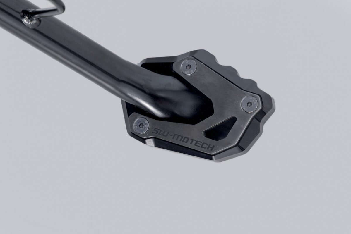 Extension for side stand foot – Black/Silver. Suzuki V-Strom 1050DE, April RS 457.