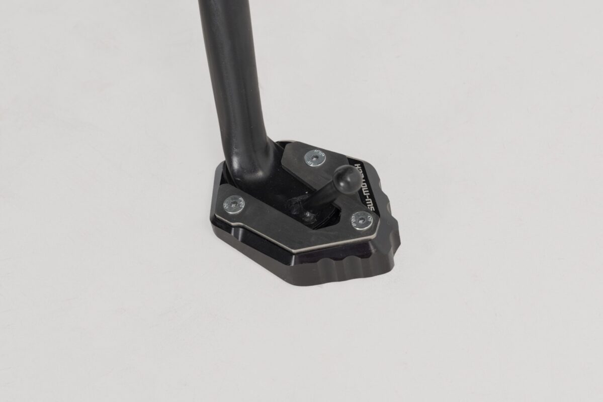 Extension for side stand foot – Black/Silver. MT-07/Trac/MotoCage,XSR700,YZF-R7.