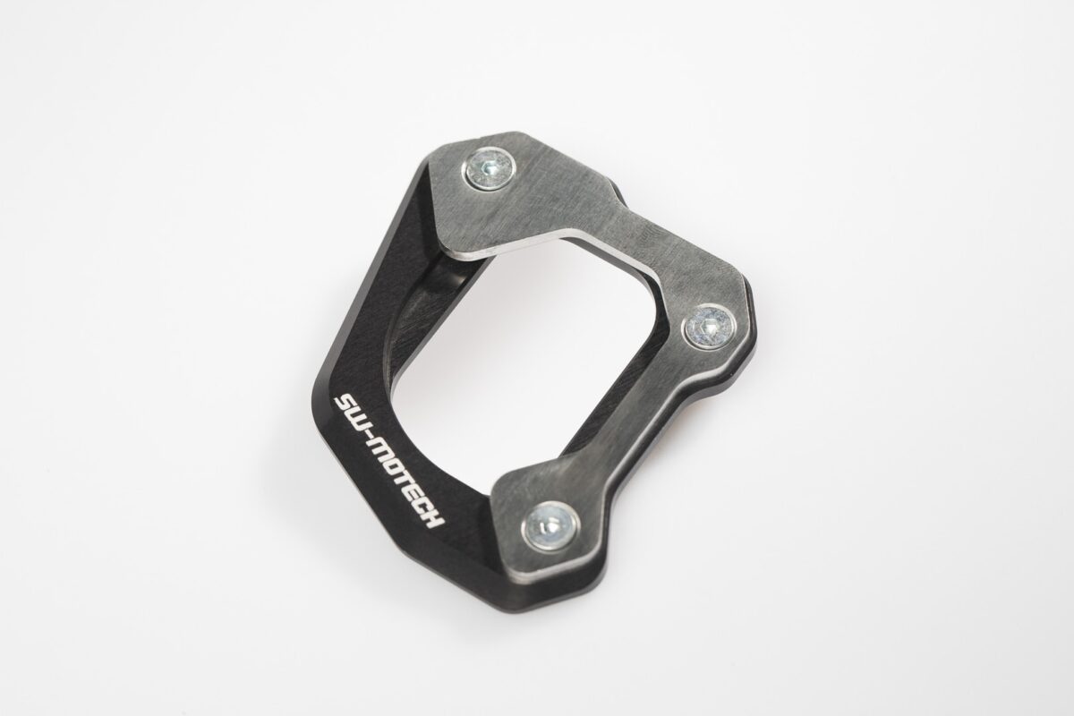 Extension for side stand foot – Black/Silver. BMW F 800 GS/Adv, Husqvarna TR650.