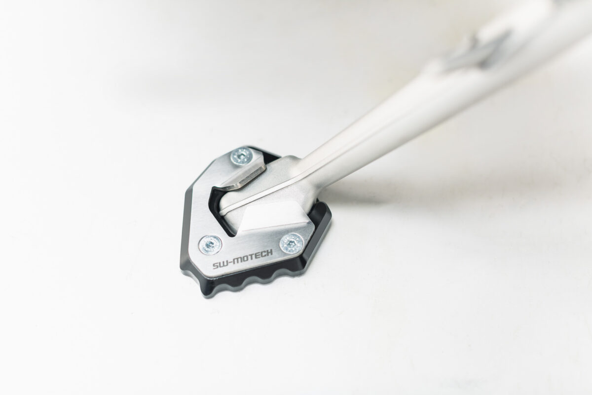 Extension for side stand foot – Black/Silver. BMW S 1000 XR (15-19).