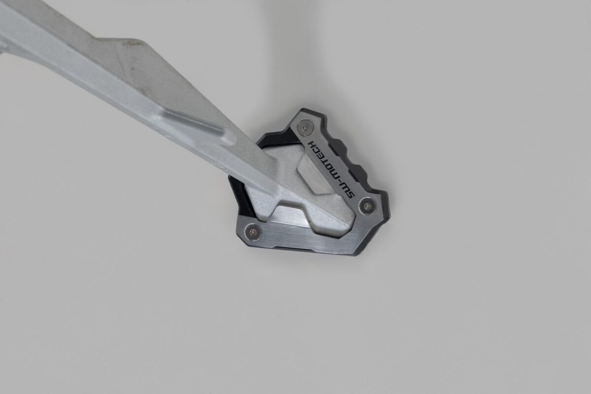 Extension for side stand foot – Black/Silver. BMW F 900 GS (23-).