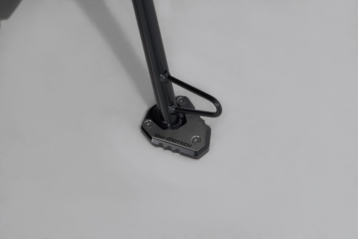 Extension for side stand foot – Black/Silver. Kawasaki models.