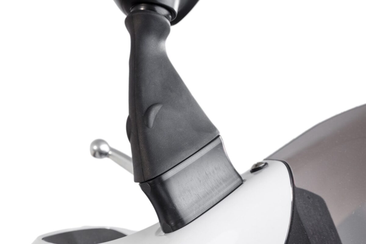 Mirror extension – Profile. Black. Suzuki.