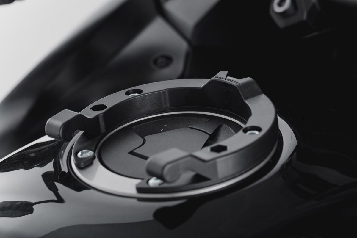ION tank ring – Black. 5 srews. Kawasaki models.