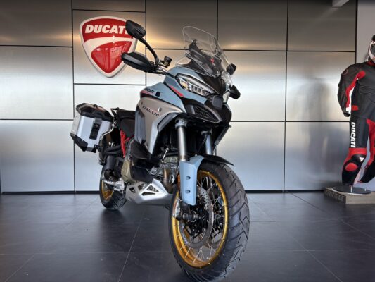 Ducati Multistrada V4 Rally 2027 Jade Green seikkailumatkapyörä