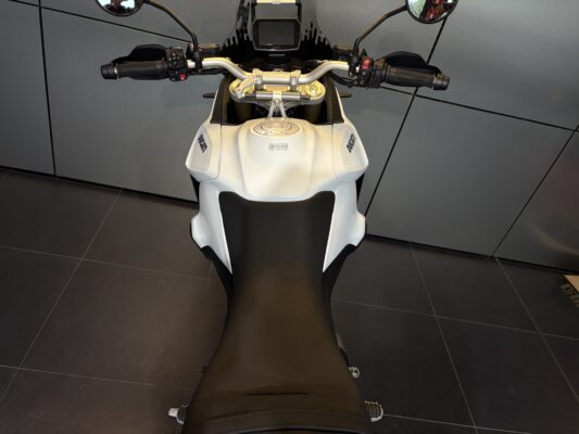 Ducati DesertX 2027 valkoinen, kuva 14