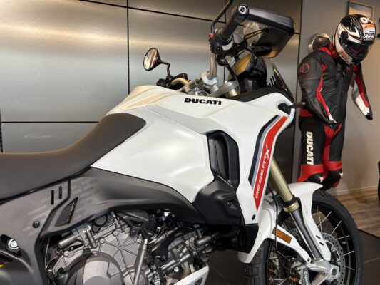 Ducati DesertX 2027 valkoinen, kuva 13